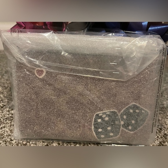 NWT… 🦖 🎲 🍓Coach Corner Zip Wristlet in Signature Canvas with Sticker Print - Picture 5 of 6